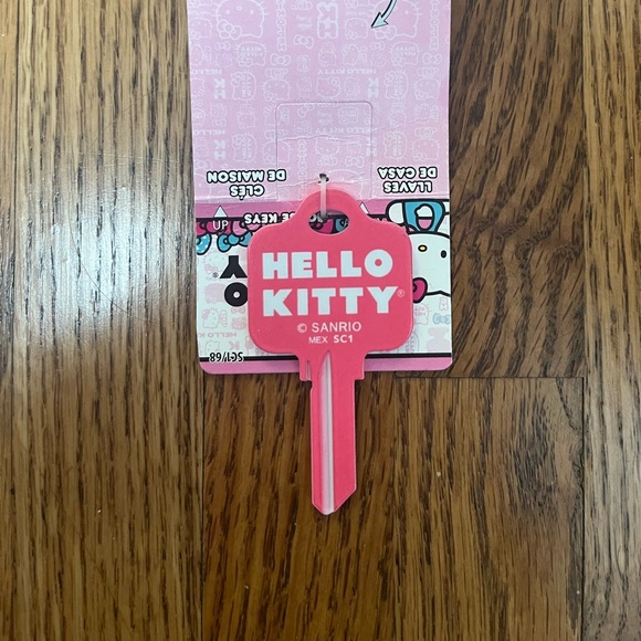 Hello Kitty Key - Picture 2 of 3
